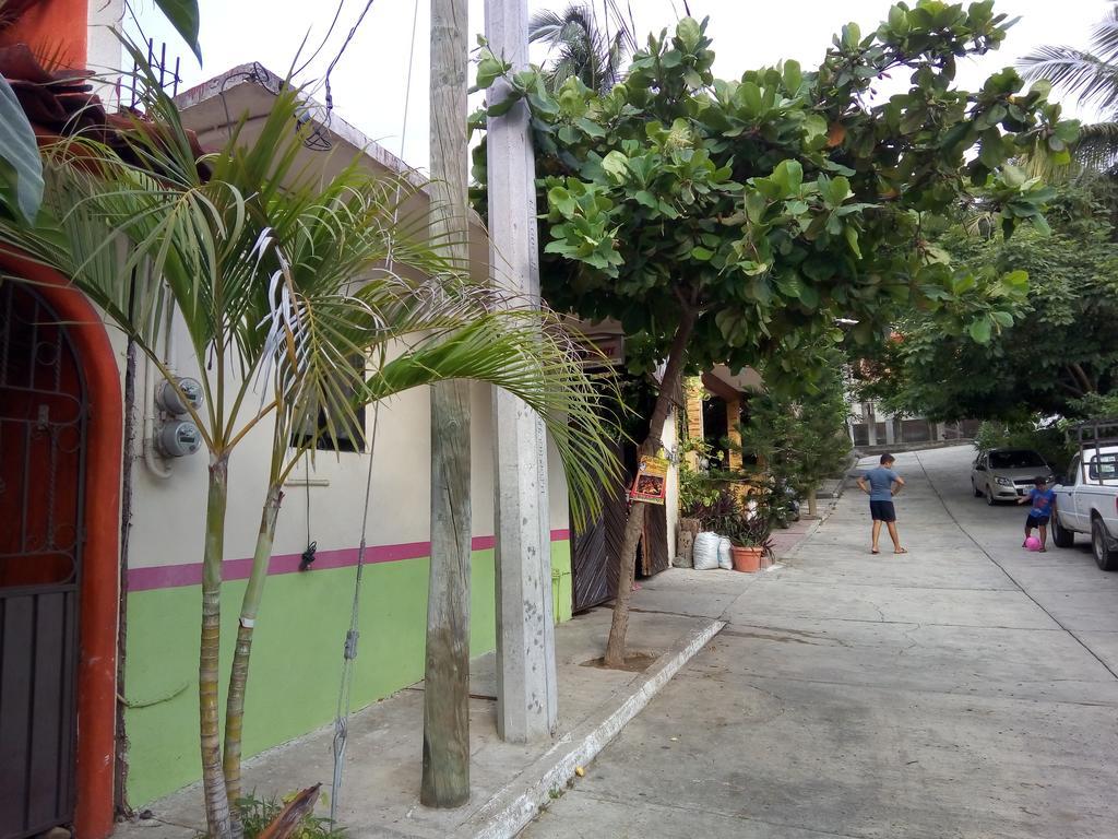 Habitacion Con Aire Acond. Segura Y Economica En Zihuatanejo Exteriér fotografie